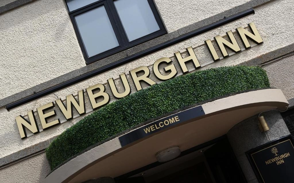 Newburgh Inn entrance signage